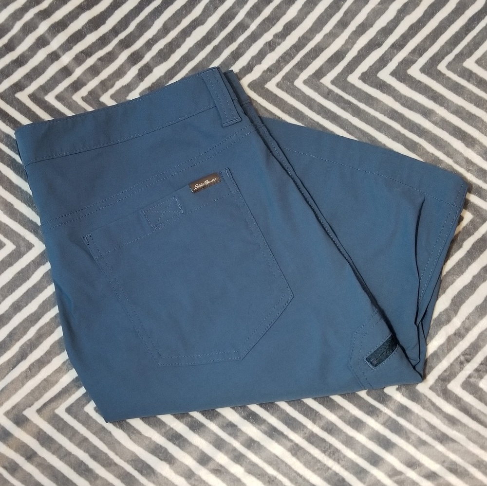 Eddie Bauer Men's Blue Shorts Size 35